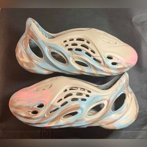 Yeezy foam runner mx sand grey size 10